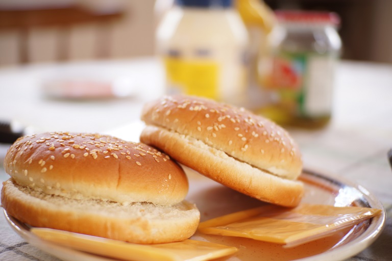 Case Study: Hamburger Bun Contamination